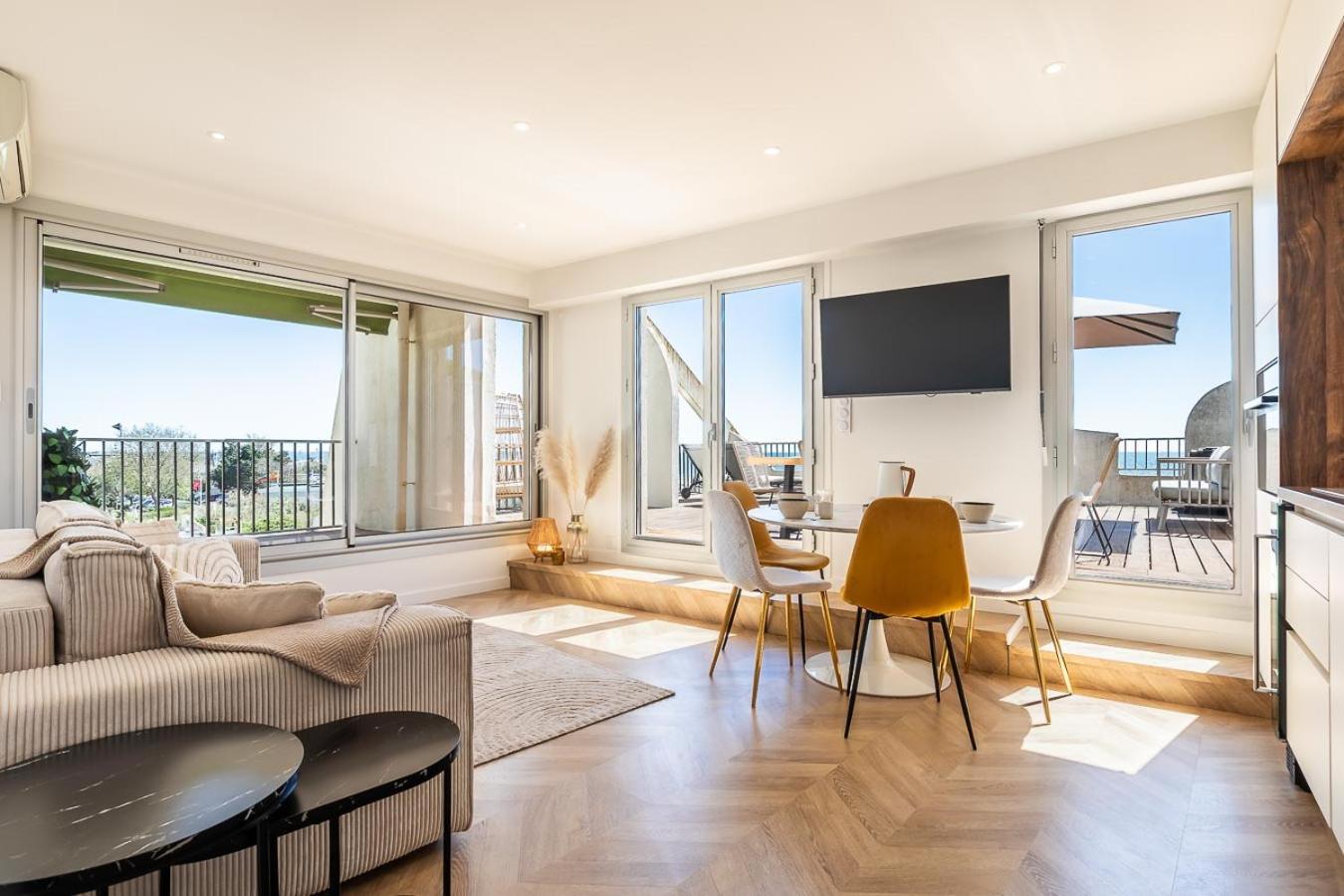 Suite Terrasse Xxl - Front De Mer - Parking - Ambiance Plage 拉格朗德默特 外观 照片